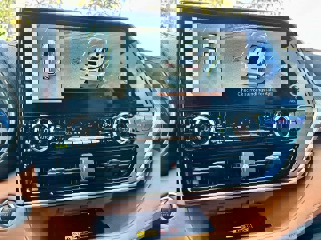 Used 2025 Toyota Highlander Platinum image 38