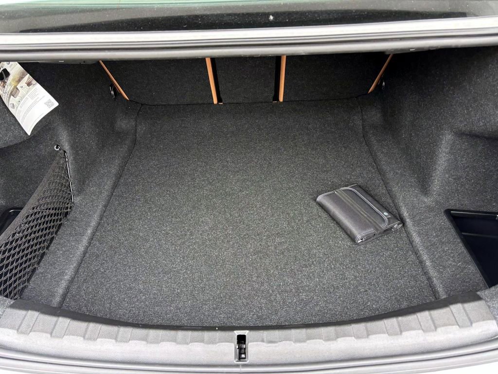 Certified 2025 BMW 330i xDrive Sedan w/ Premium Package image 9