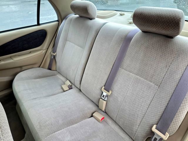 Used 2000 Toyota Corolla CE image 29