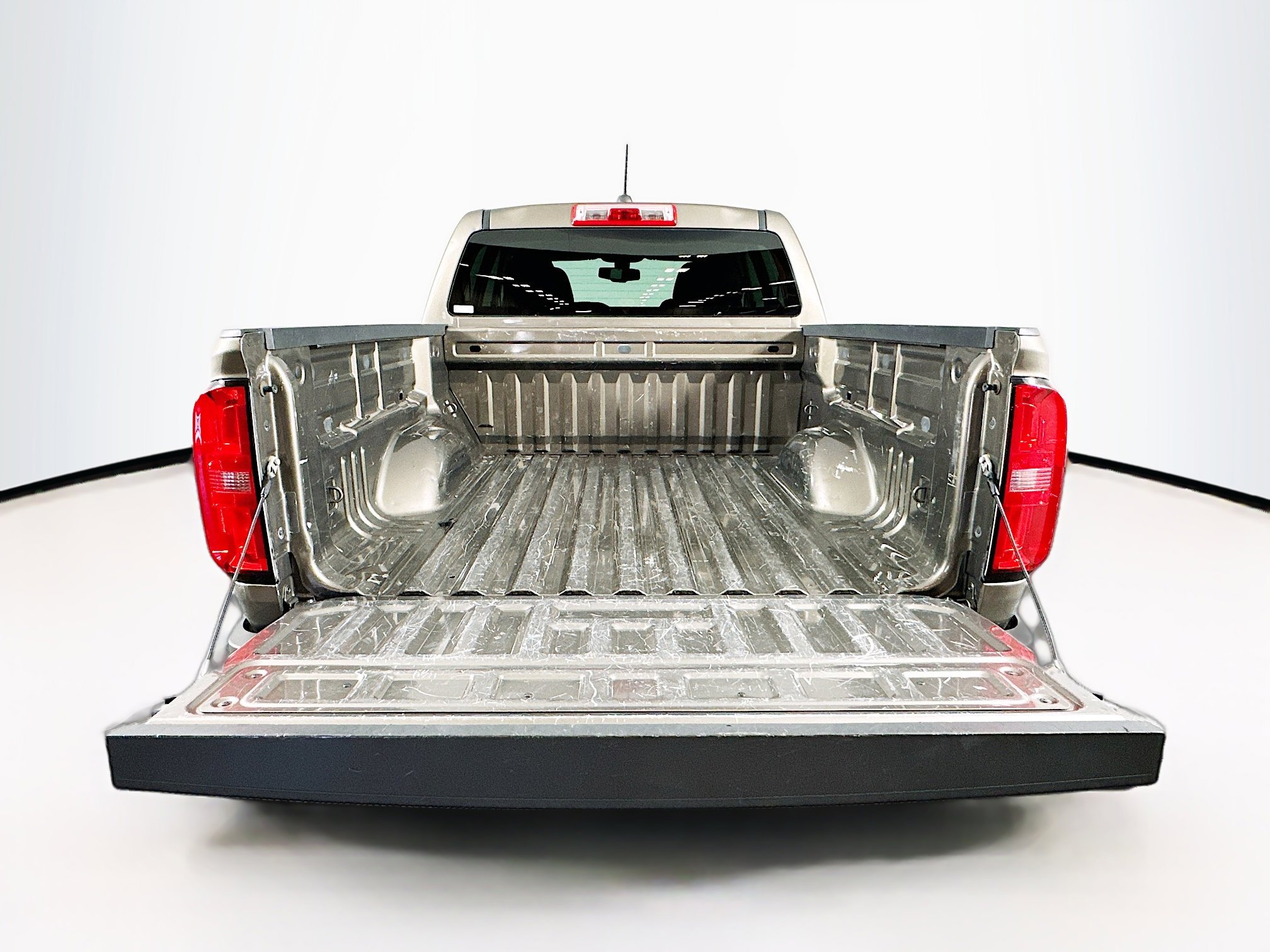 Used 2015 Chevrolet Colorado Z71 AWD/4WD image 26