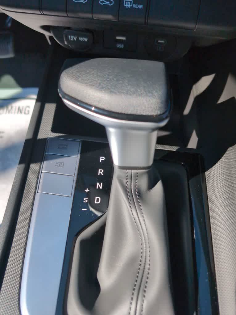 New 2026 Hyundai Elantra SE FWD image 24