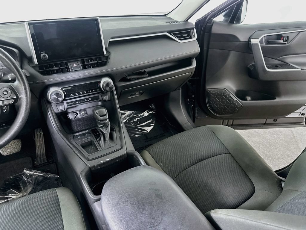 Used 2024 Toyota RAV4 LE FWD image 19
