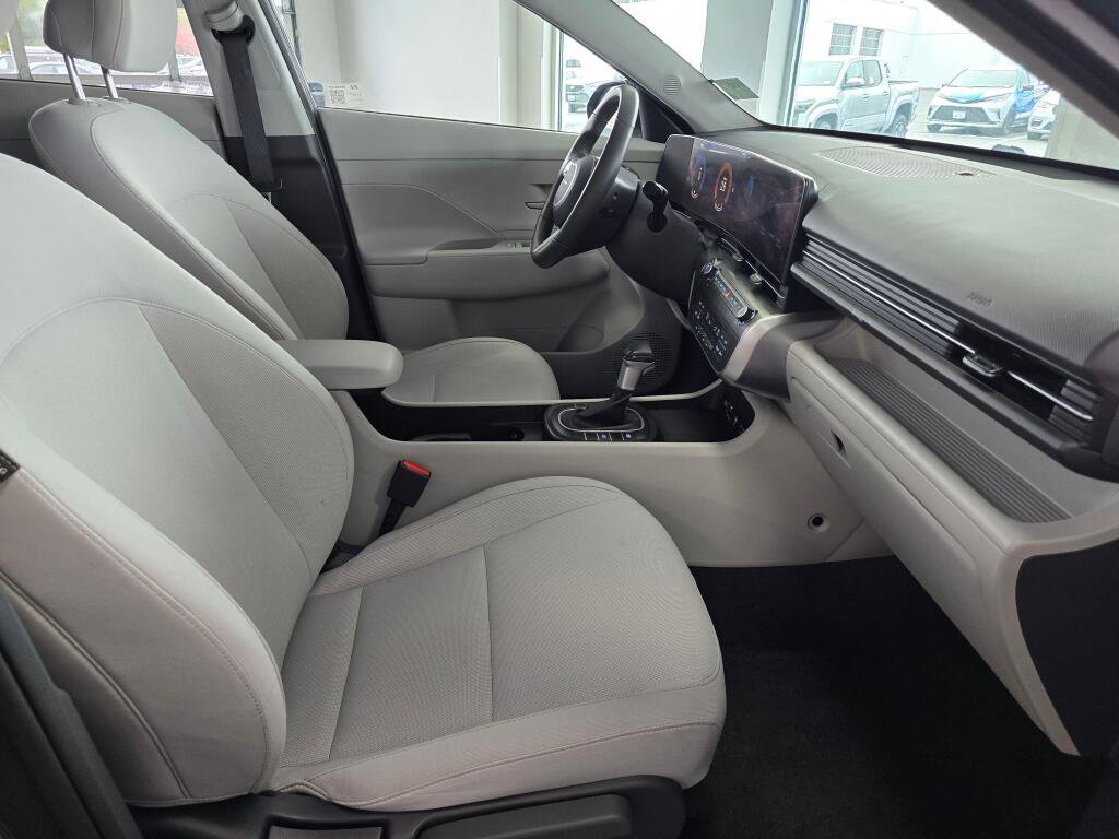Used 2025 Hyundai Kona SEL AWD/4WD image 41