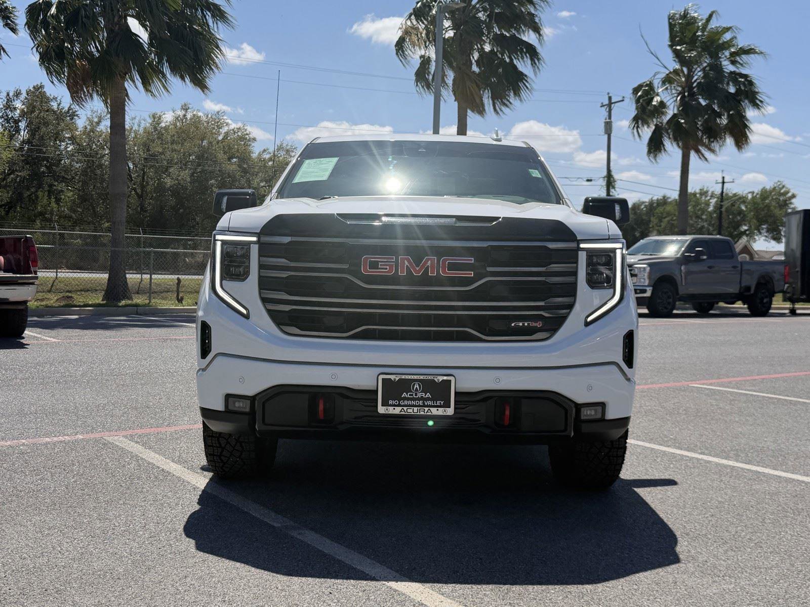 Used 2025 GMC Sierra 1500 AT4 image 13