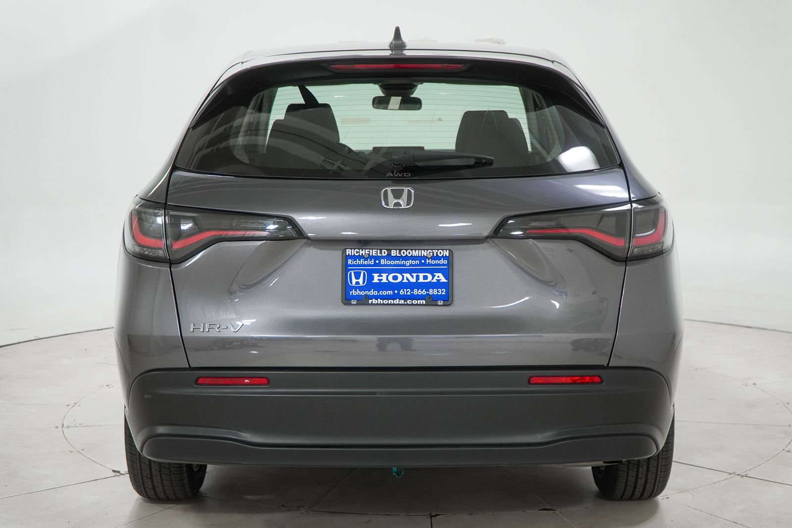 Used 2023 Honda HR-V LX image 9