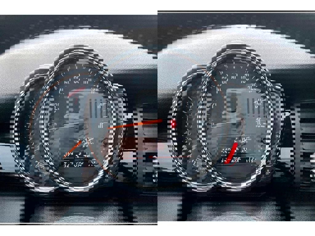 Used 2020 MINI Cooper 2-Door Hardtop image 22