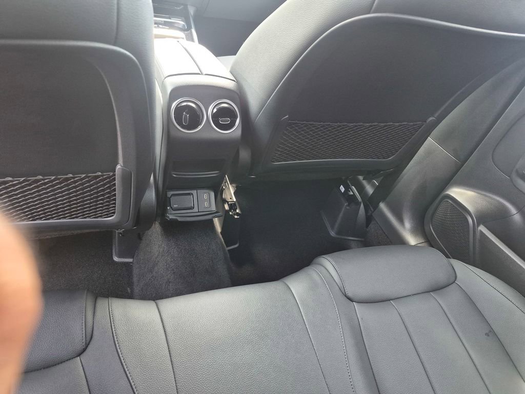 Used 2025 Mercedes-Benz GLA 250 image 27