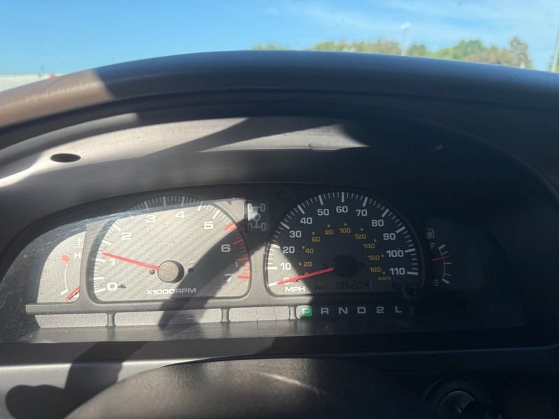 Used 2002 Toyota 4Runner SR5 w/ Leather Trim Pkg AWD/4WD image 7