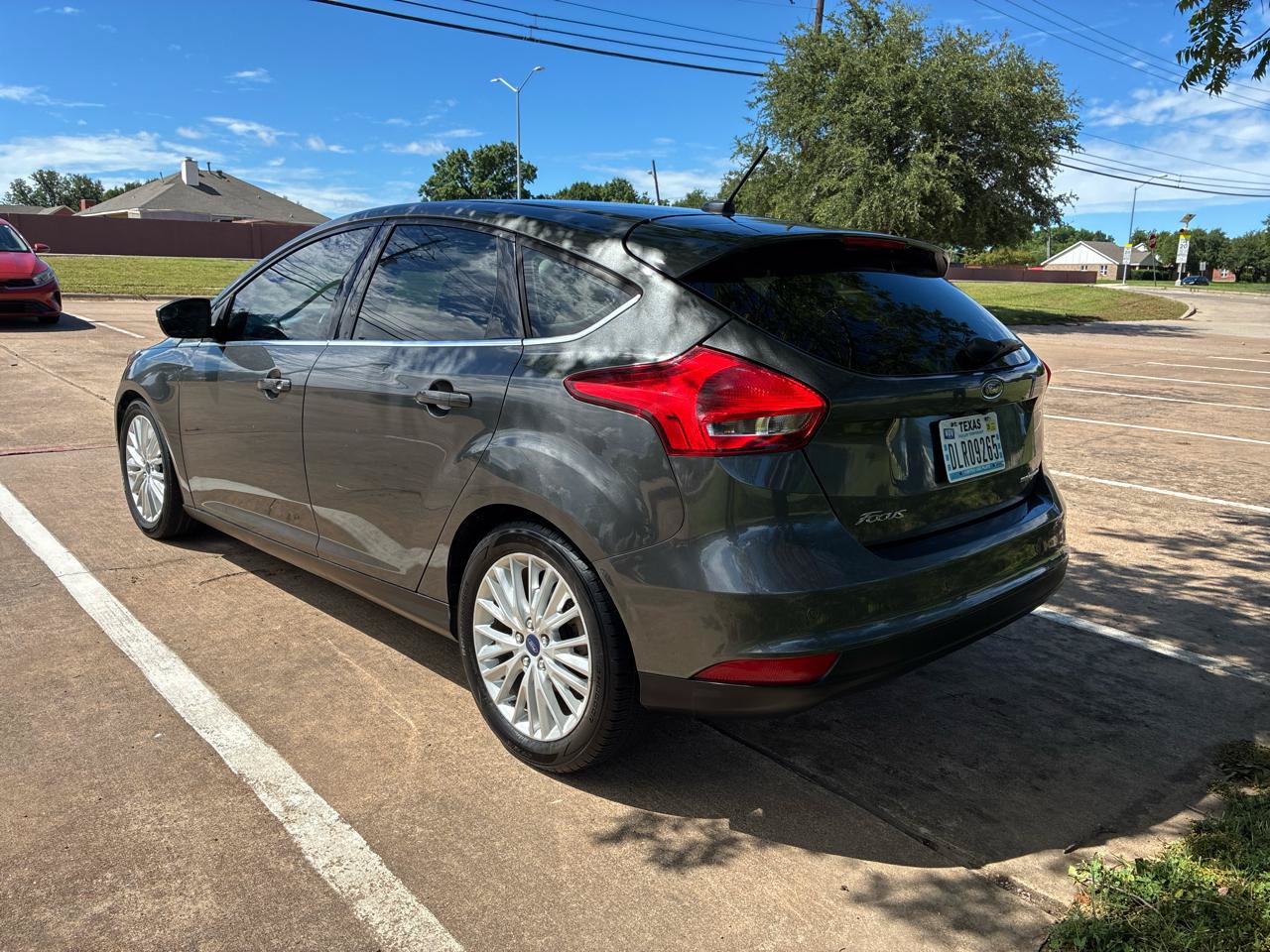 Used 2018 Ford Focus Titanium FWD image 14