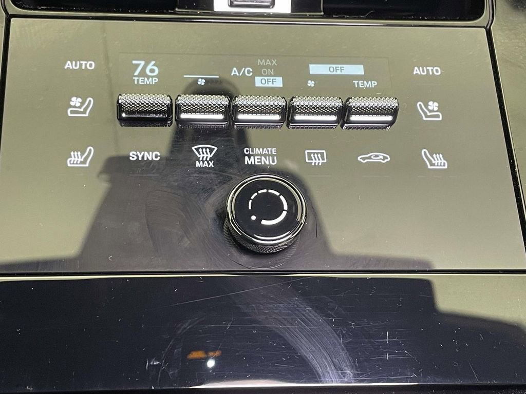 Certified 2024 Porsche Panamera 4 image 33