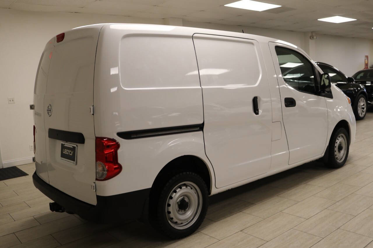 Used 2020 Nissan NV200 S w/ Back Door Glass Package image 5
