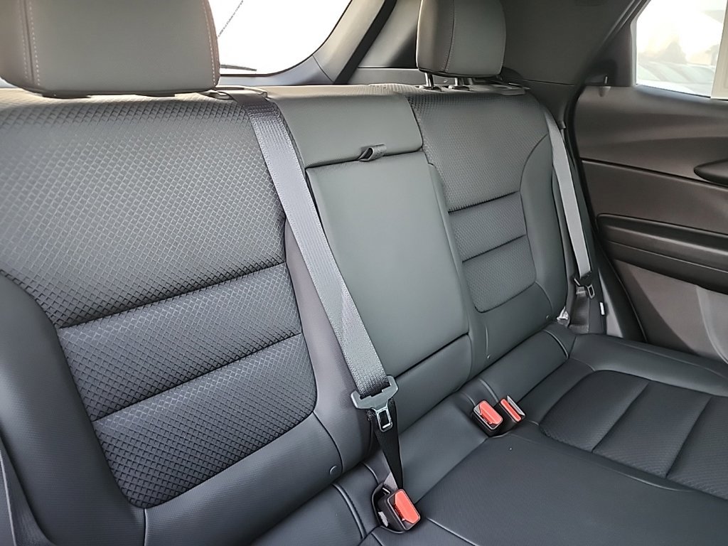 Used 2023 Chevrolet TrailBlazer RS w/ Sun and Liftgate Package AWD/4WD image 18