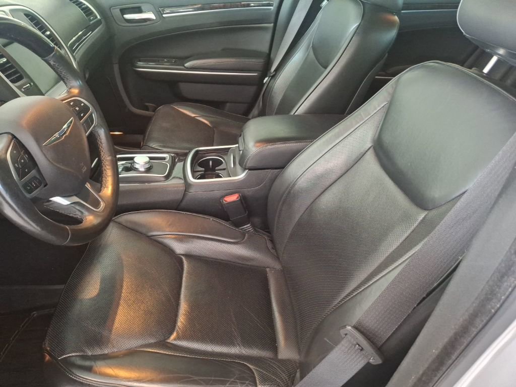 Used 2020 Chrysler 300 Limited image 18