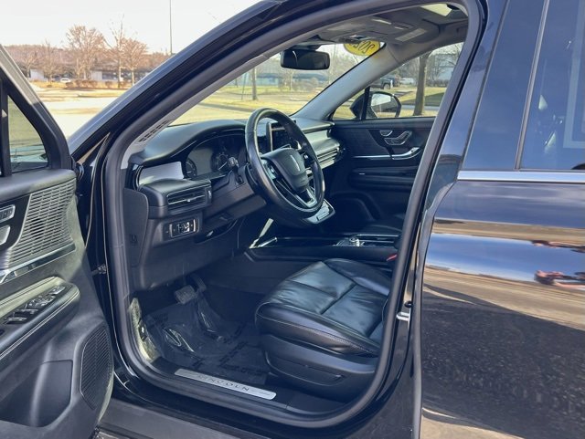 Used 2020 Lincoln Corsair FWD w/ Premium Package image 17