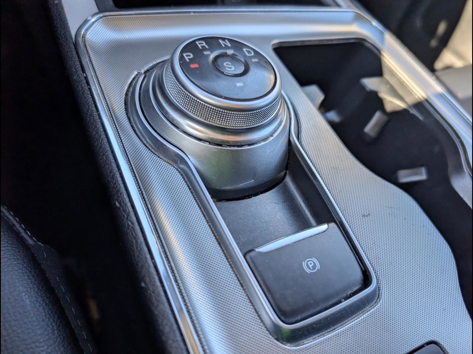 Used 2022 Ford Edge SEL w/ Convenience Package image 14