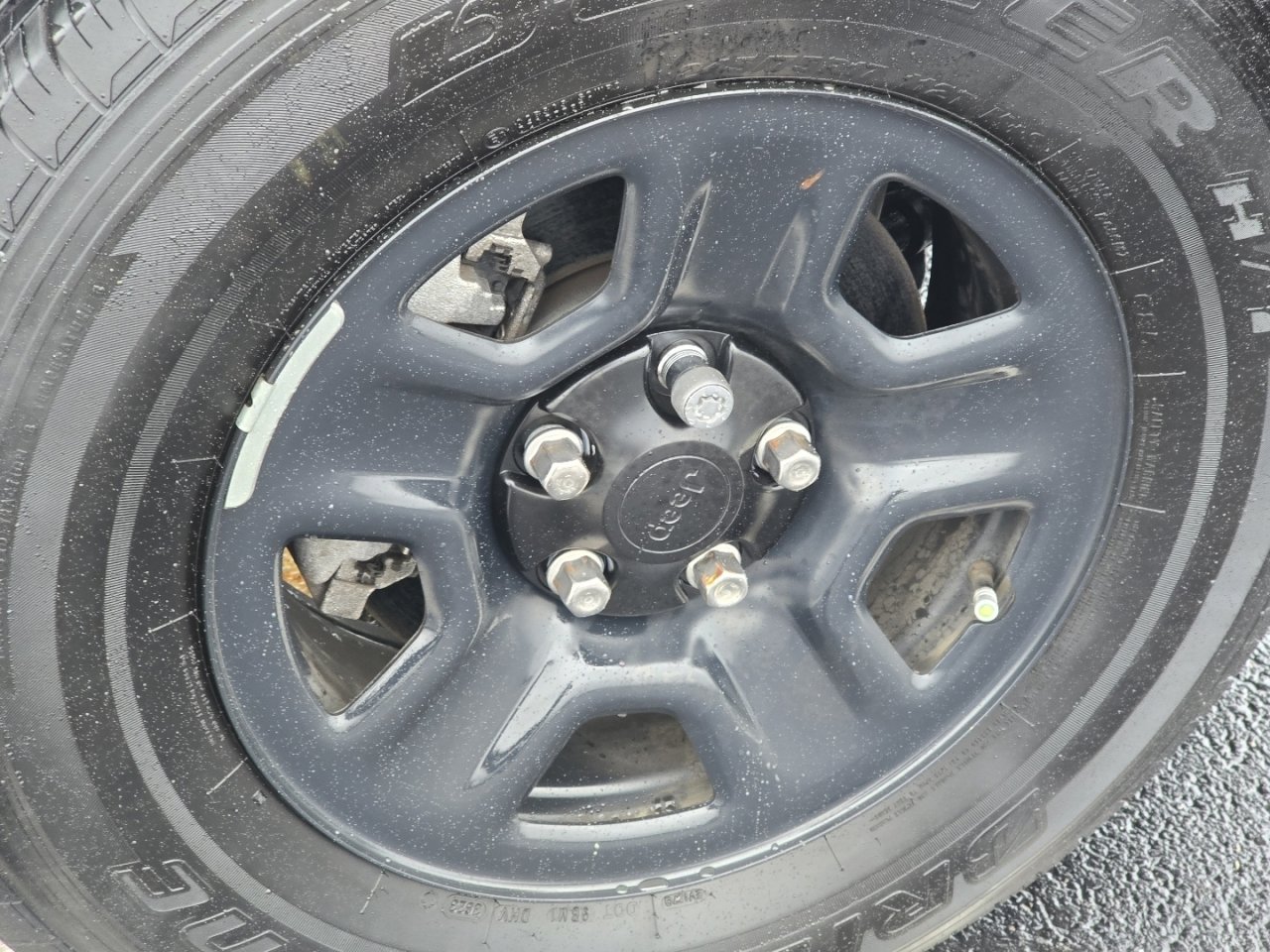 Used 2024 Jeep Gladiator Sport image 11