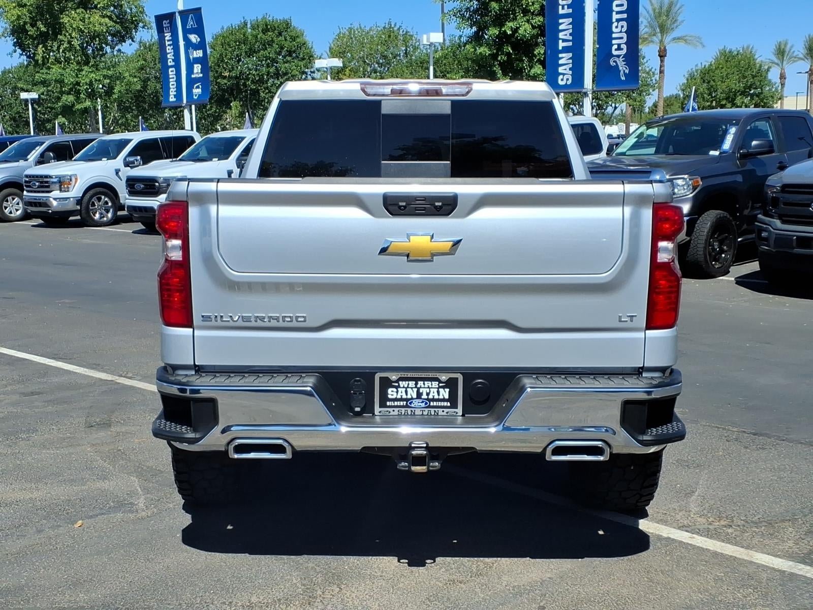 Used 2022 Chevrolet Silverado 1500 LT w/ Z71 Off-Road Package AWD/4WD image 5