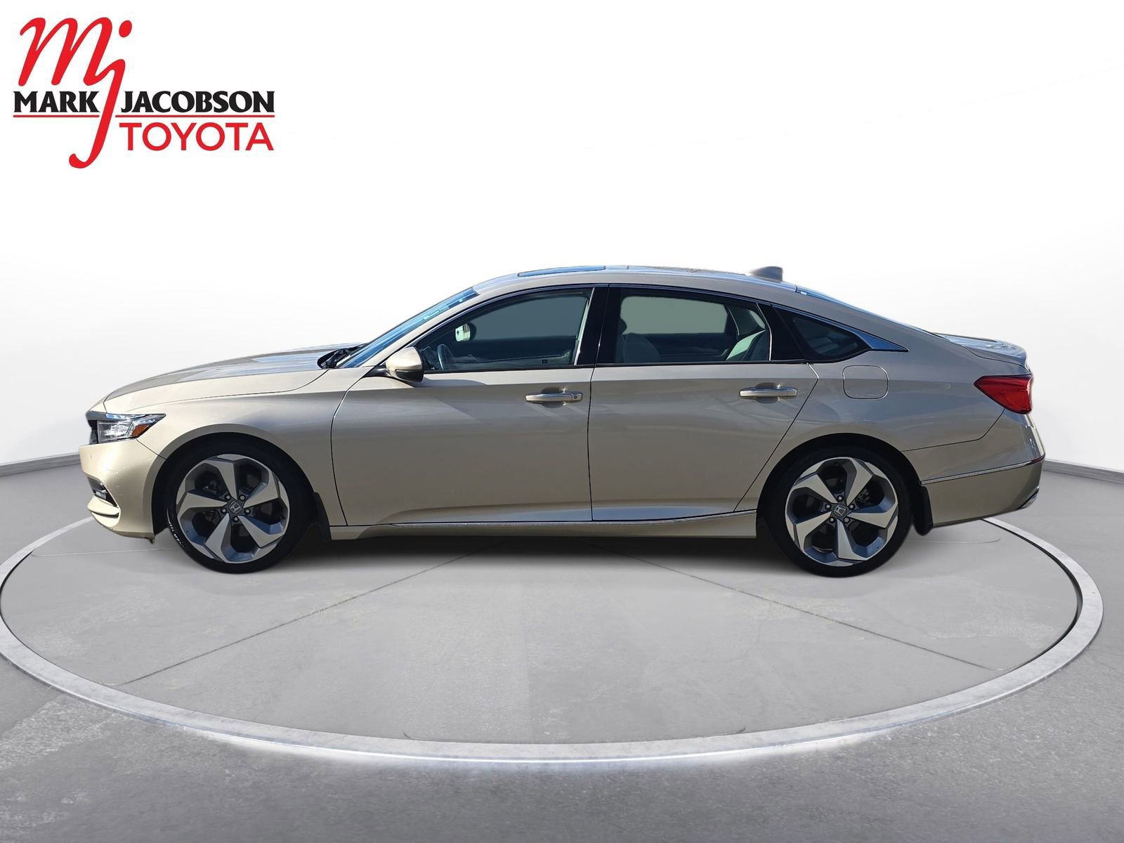 Used 2018 Honda Accord Touring image 12