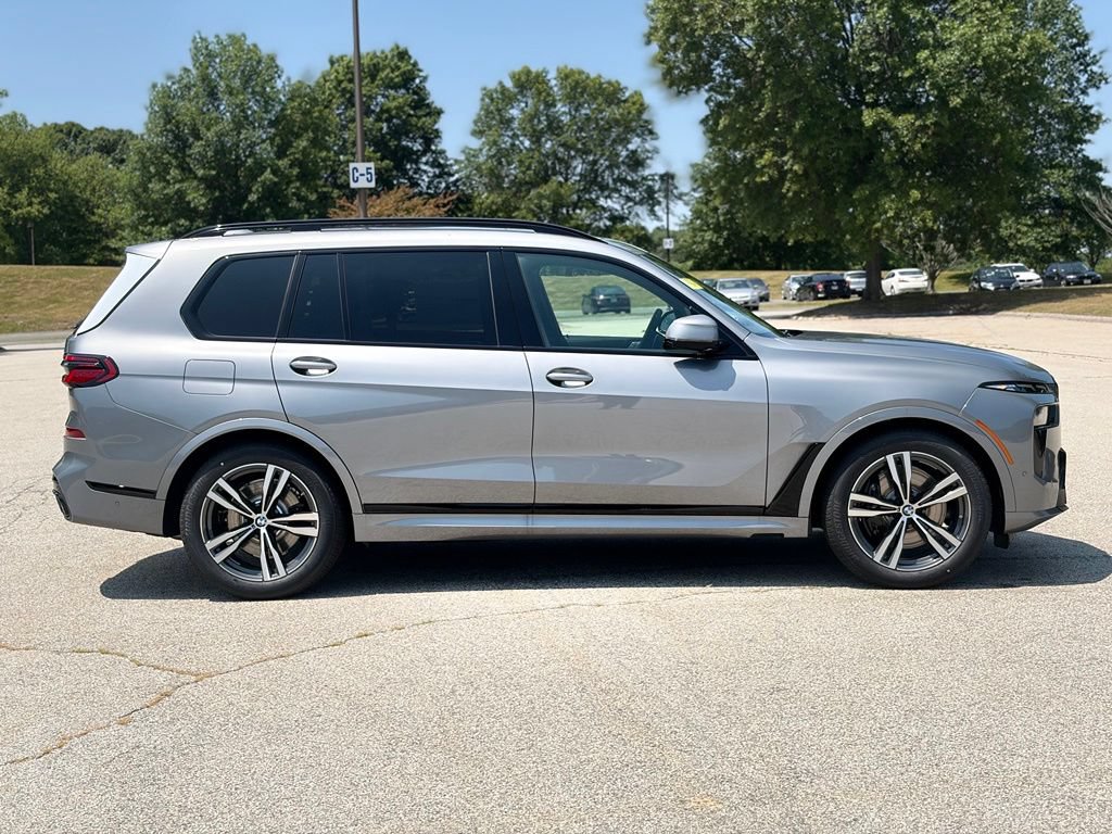 New 2027 BMW X7 xDrive40i w/ M Sport Package AWD/4WD image 7