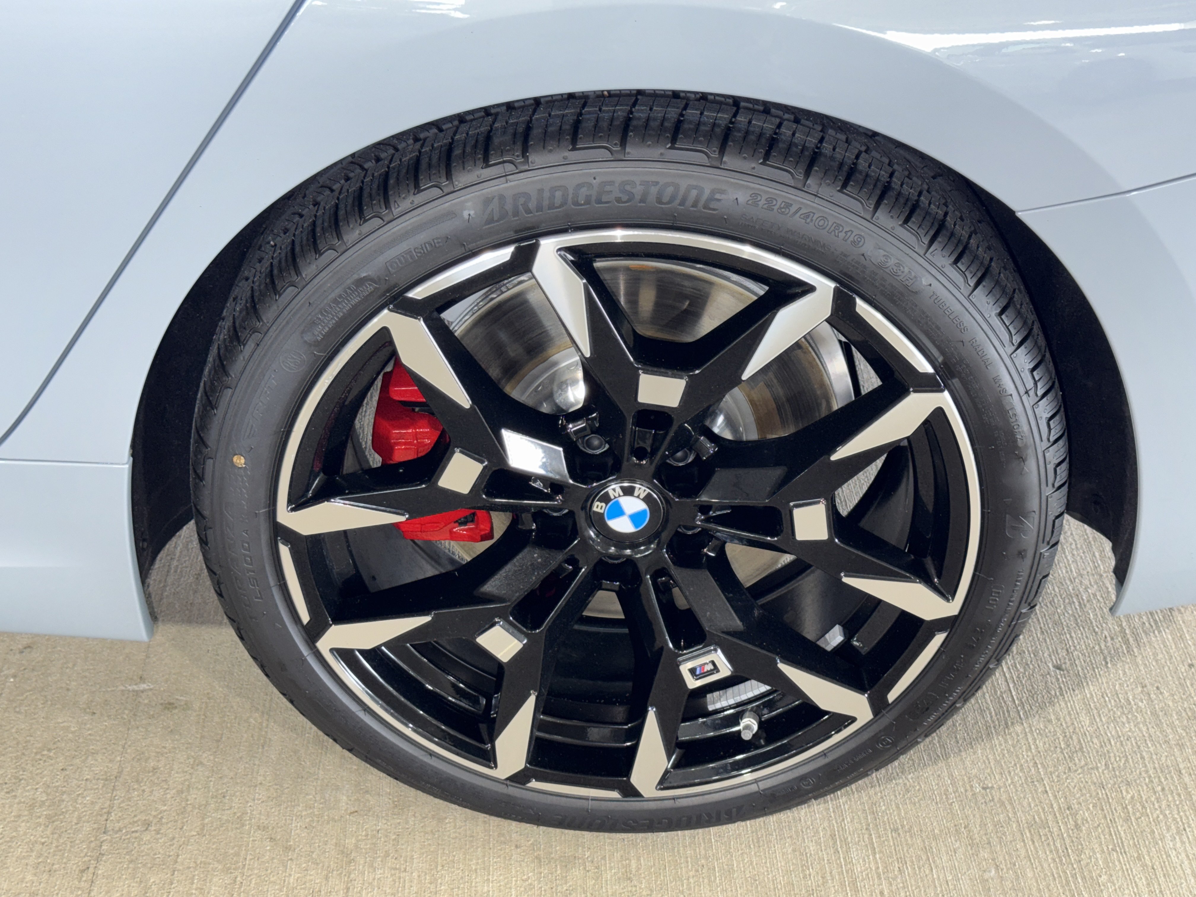 New 2026 BMW 330i Sedan w/ M Sport Package RWD image 25