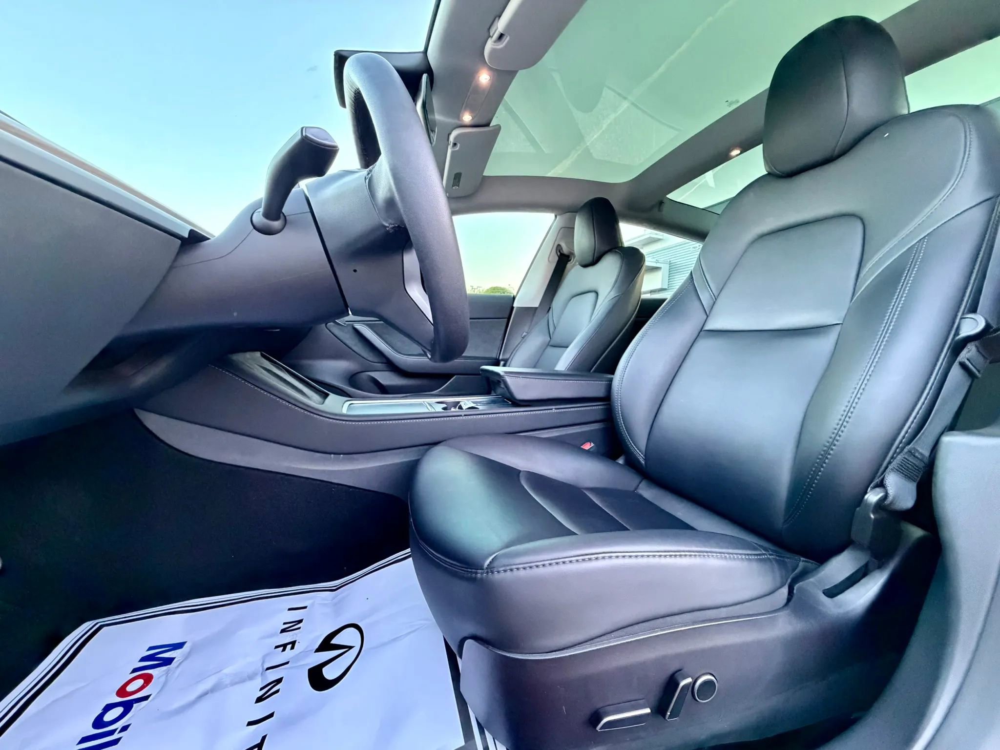 Used 2023 Tesla Model 3 Standard Range image 20