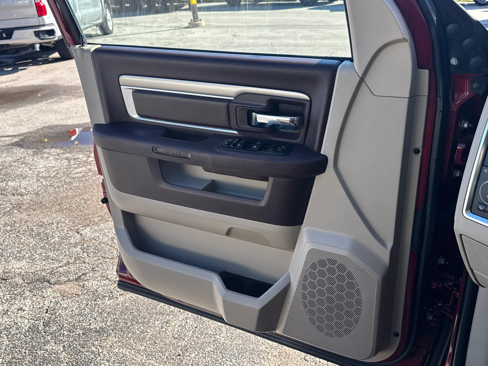 Used 2015 RAM 1500 Outdoorsman AWD/4WD image 15