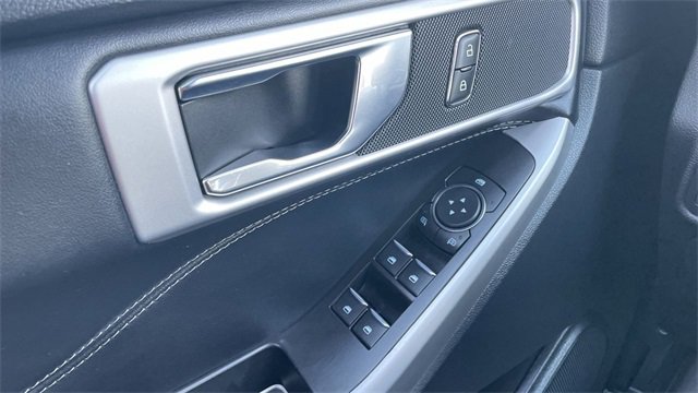 Used 2021 Ford Explorer XLT w/ Equipment Group 202A image 13