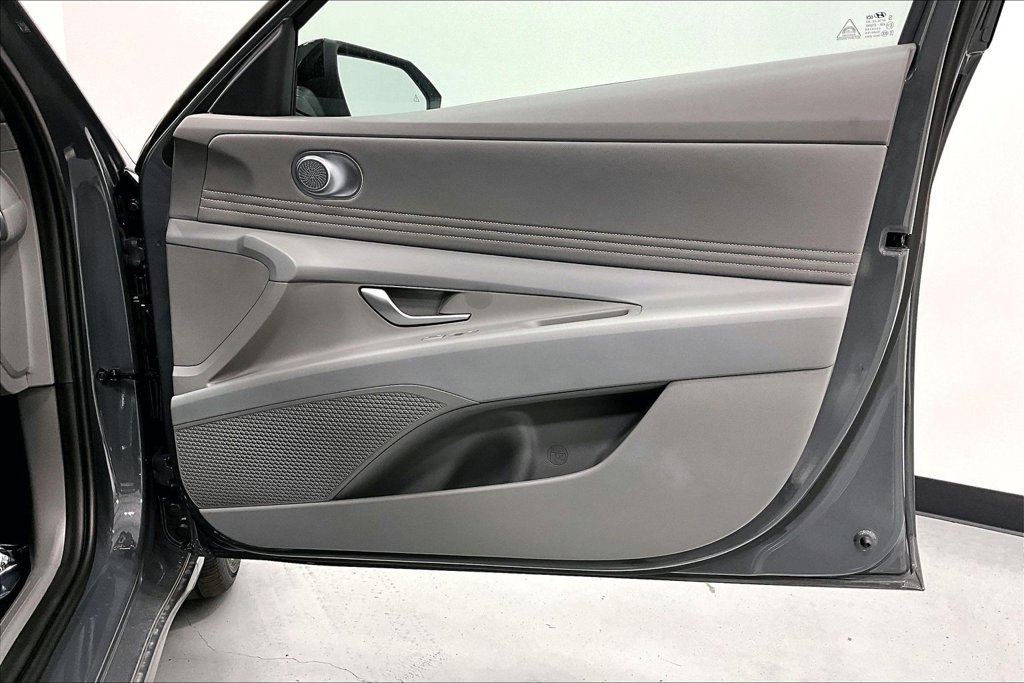 New 2026 Hyundai Elantra Sport FWD image 11