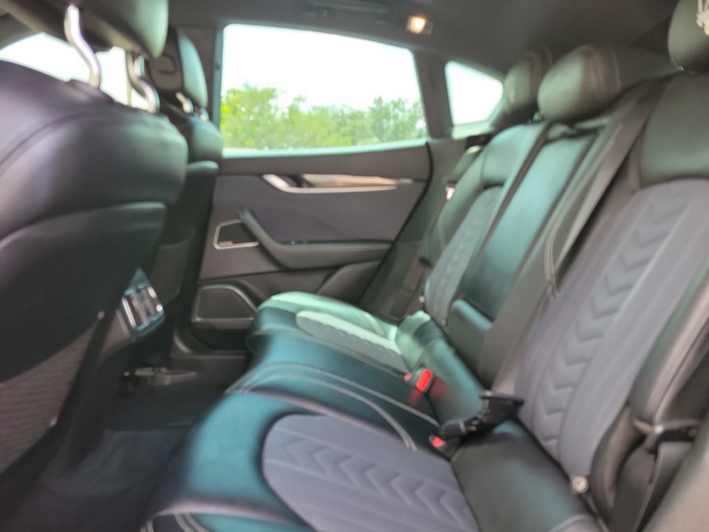 Used 2019 Maserati Levante S GranLusso AWD/4WD image 16