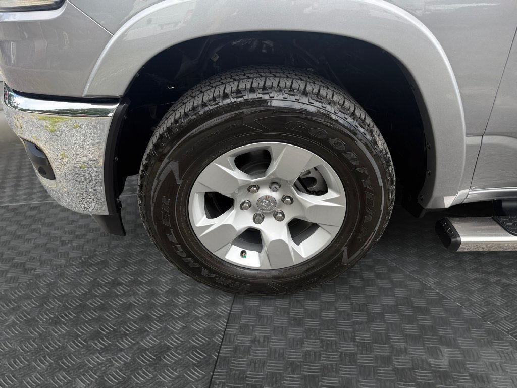 Used 2025 RAM 1500 Big Horn AWD/4WD image 14