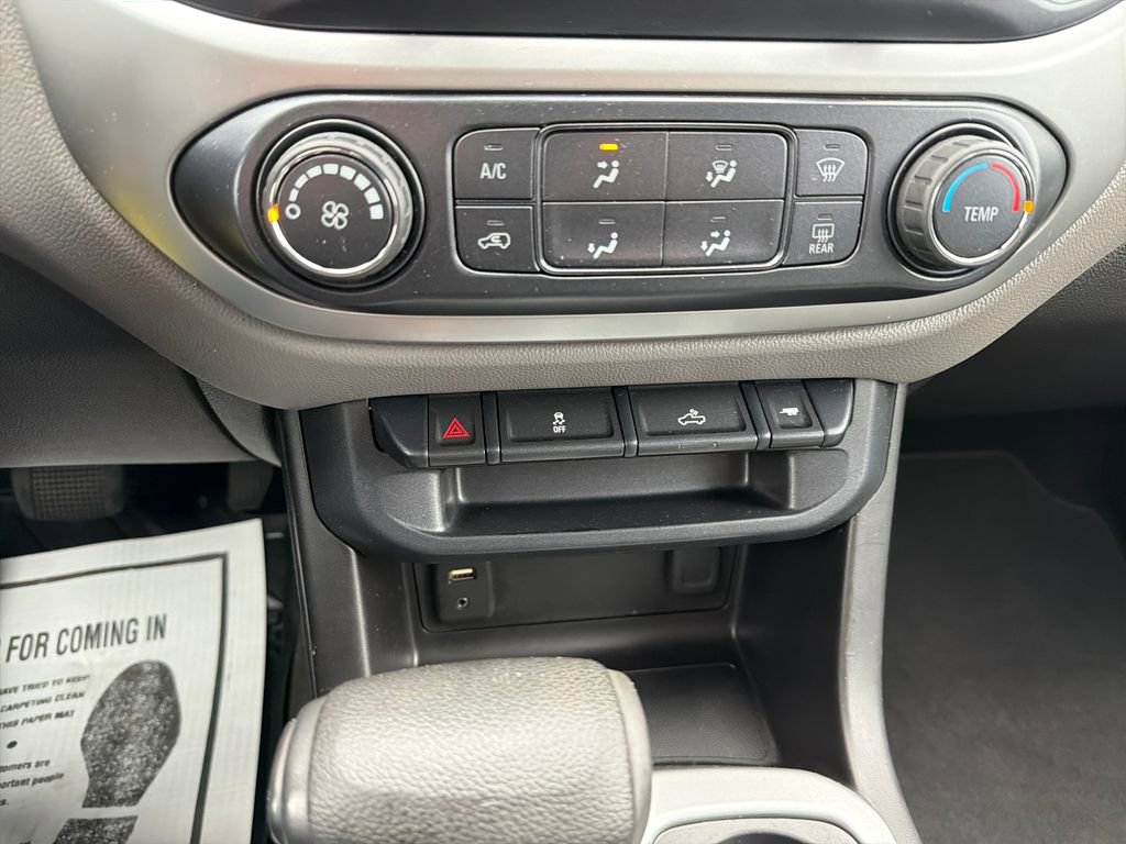 Used 2016 Chevrolet Colorado LT w/ LT Convenience Package image 17