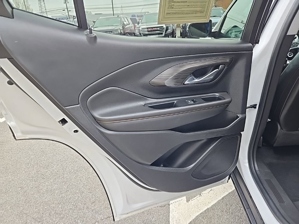 Used 2021 GMC Terrain SLT w/ LPO, Floor Liner Package image 44