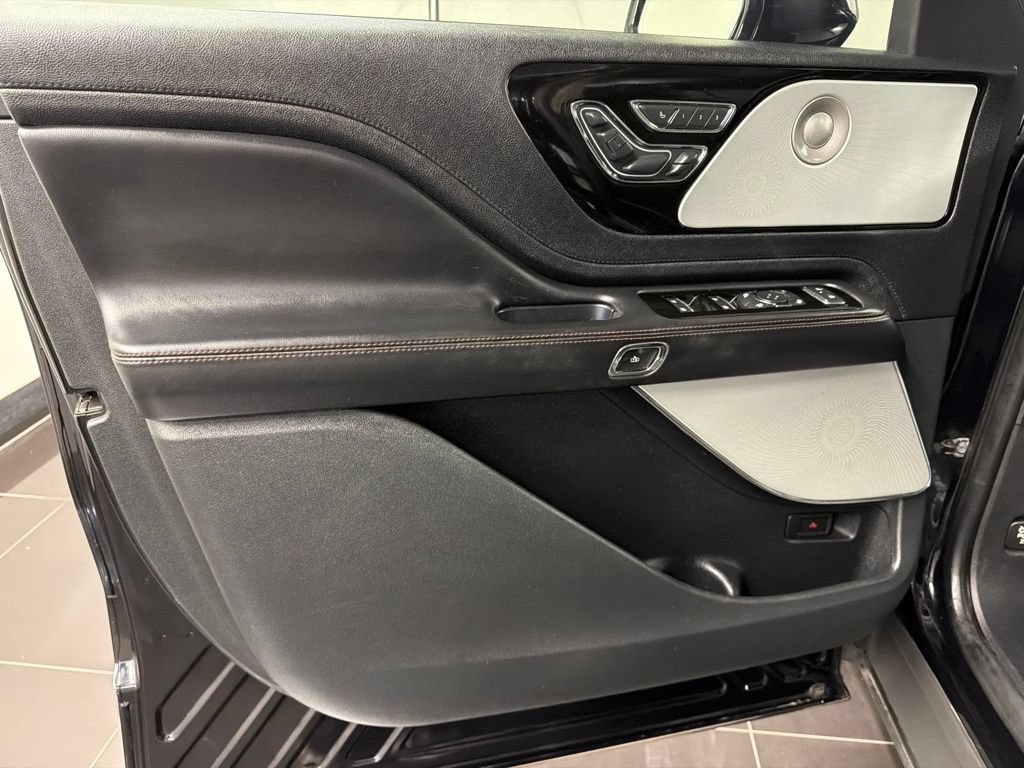 Certified 2020 Lincoln Aviator Reserve w/ Equipment Group 202A AWD/4WD image 30