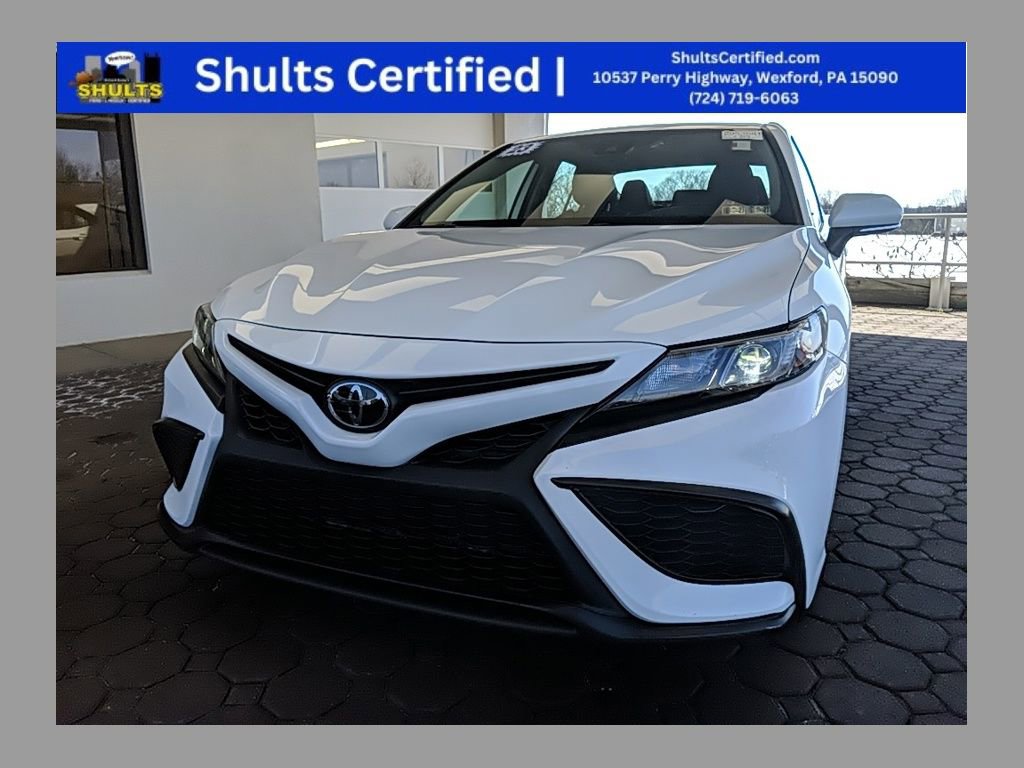 Used 2023 Toyota Camry SE w/ Cold Weather Package image 1