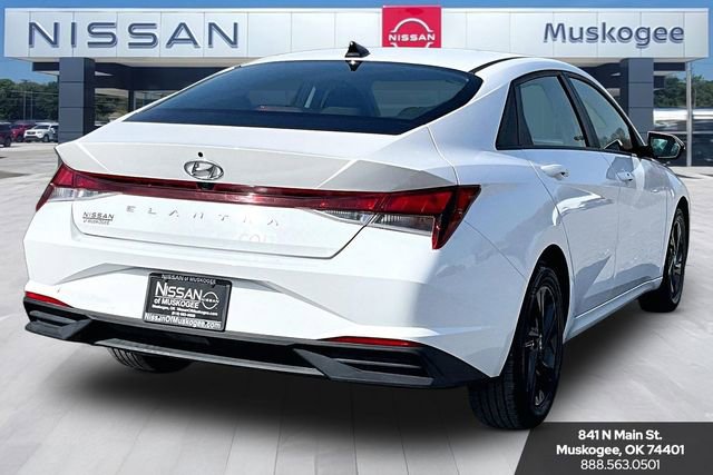 Used 2023 Hyundai Elantra SEL image 5