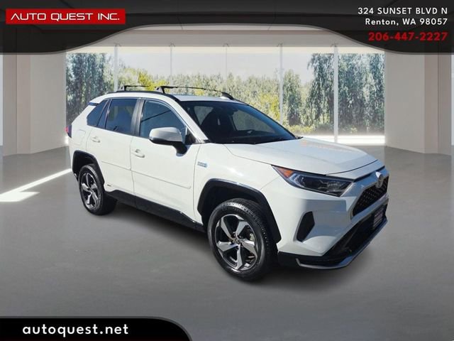 Used 2021 Toyota RAV4 SE w/ Weather & Moonroof Package AWD/4WD image 3