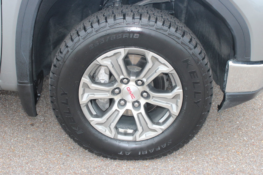 Used 2025 GMC Sierra 1500 SLT AWD/4WD image 8