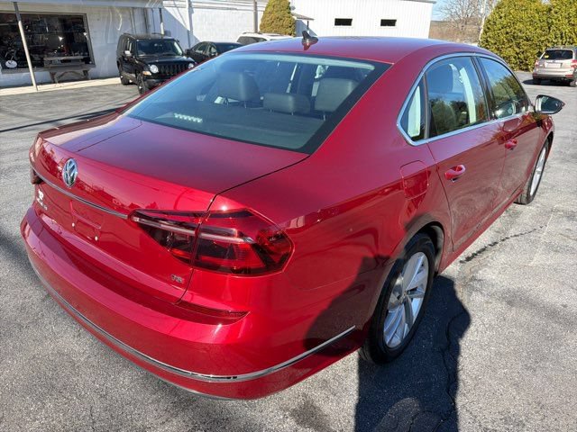 Used 2018 Volkswagen Passat 2.0T SE FWD image 11