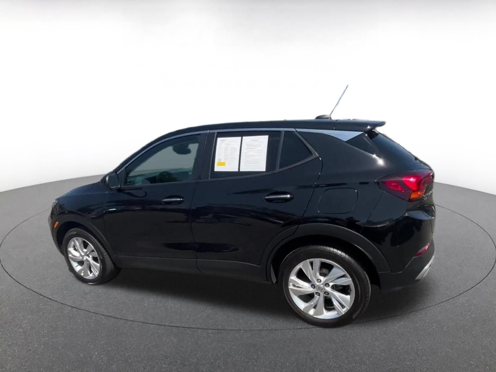 Used 2025 Buick Encore GX Preferred AWD/4WD image 10