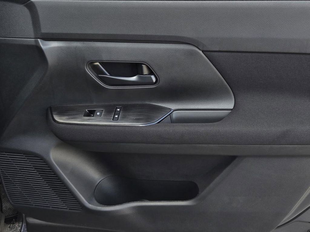 New 2026 Nissan Kicks S image 8