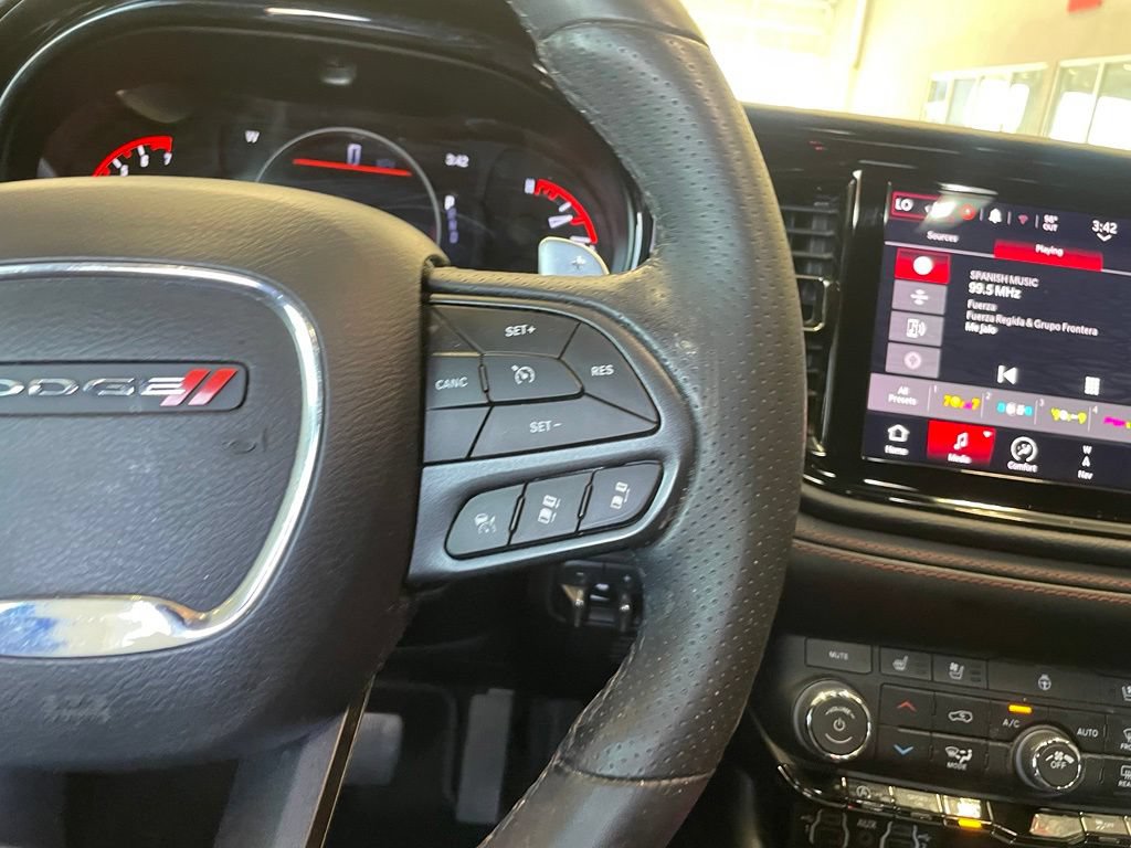 Used 2023 Dodge Durango GT RWD image 15