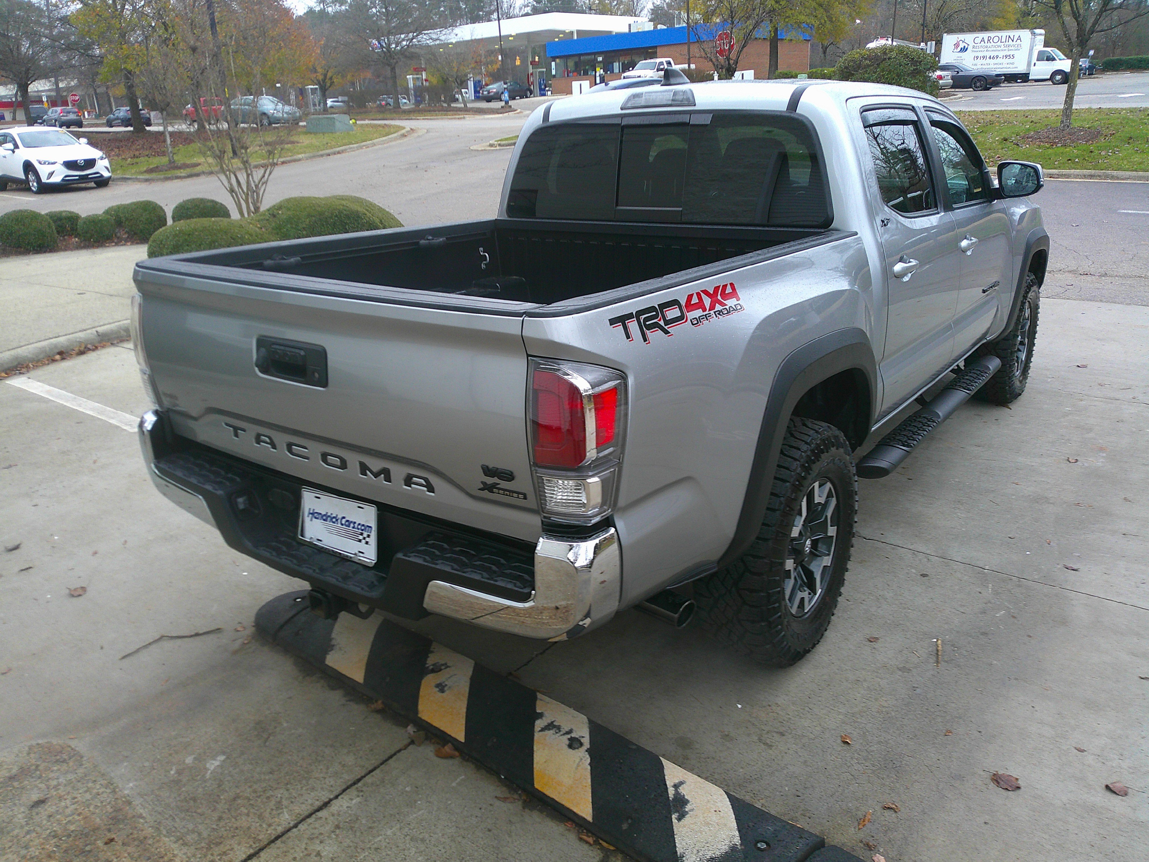 Used 2023 Toyota Tacoma TRD Off-Road image 16