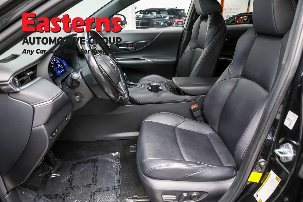 Used 2023 Toyota Venza Nightshade AWD/4WD image 14