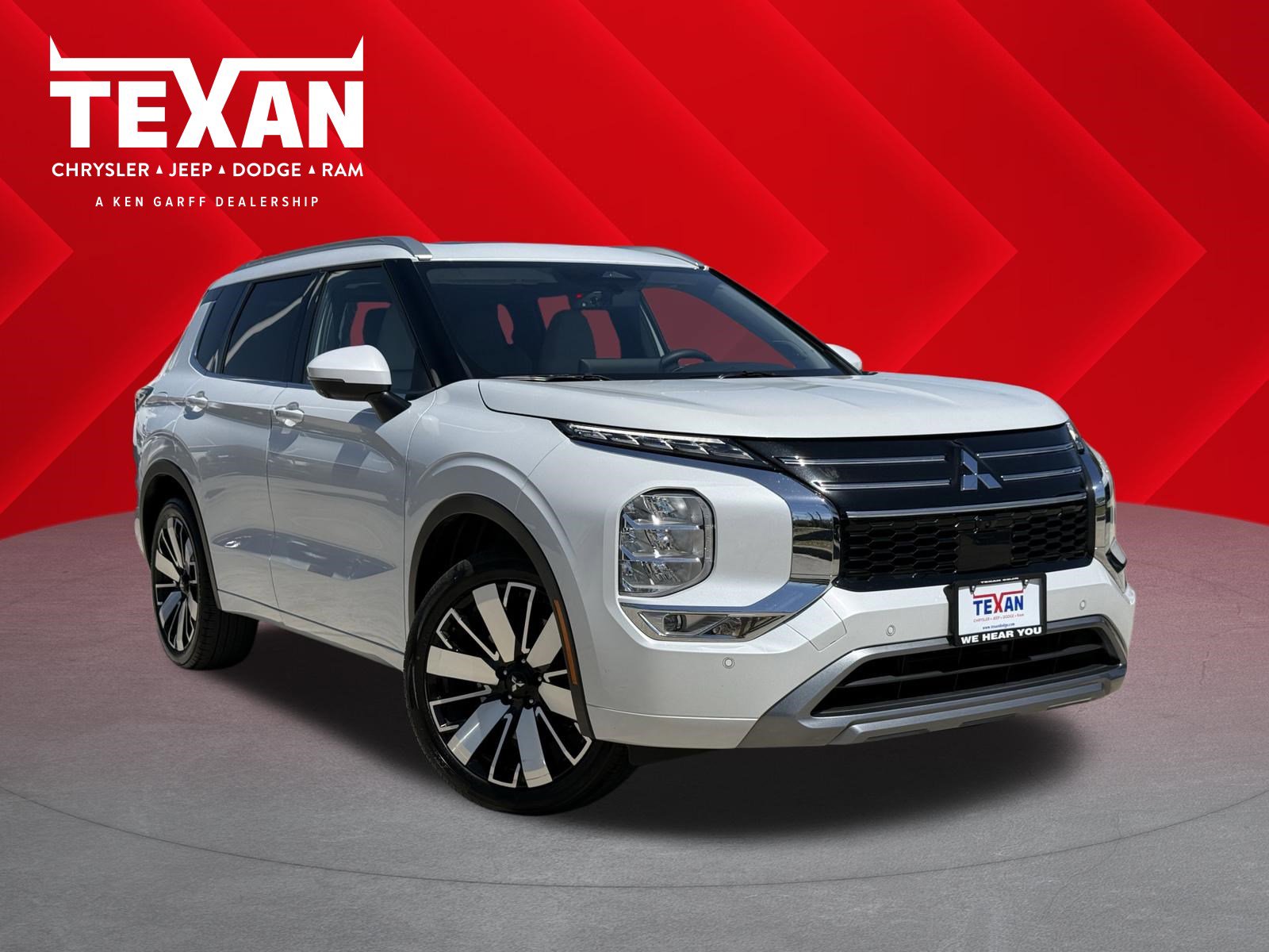 Used 2025 Mitsubishi Outlander SEL image 1