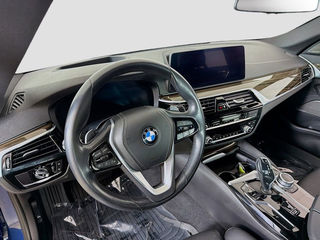 Used 2022 BMW 530i xDrive w/ Premium Package image 20