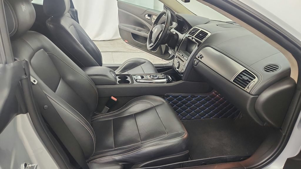 Used 2010 Jaguar XKR R RWD image 26