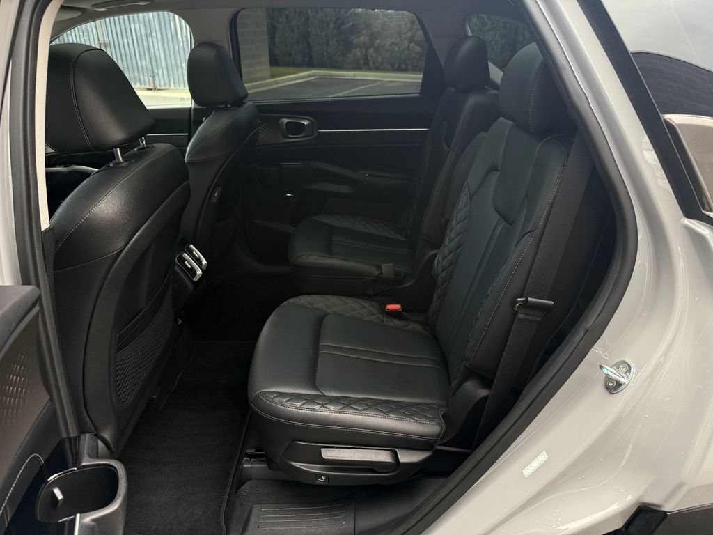 Used 2022 Kia Sorento SX Prestige AWD/4WD image 32