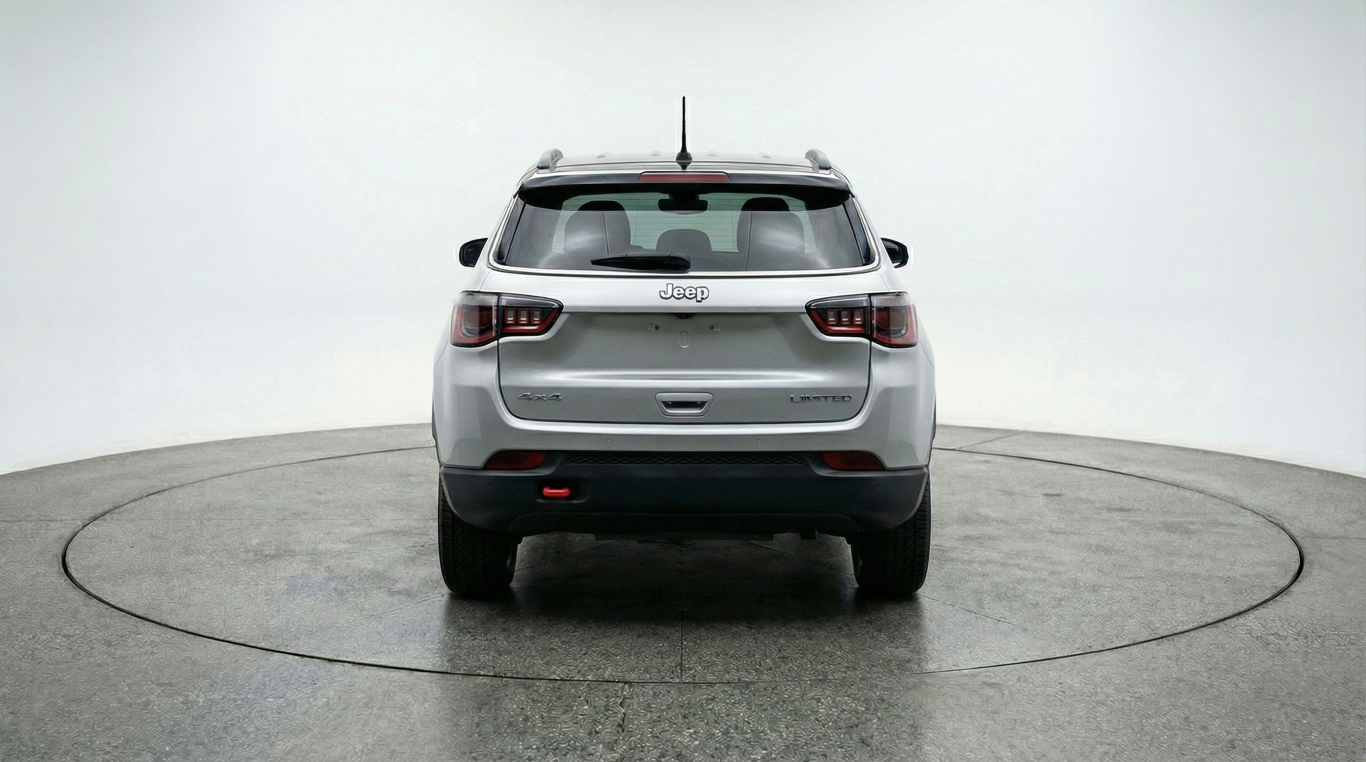 Used 2025 Jeep Compass Trailhawk AWD/4WD image 7
