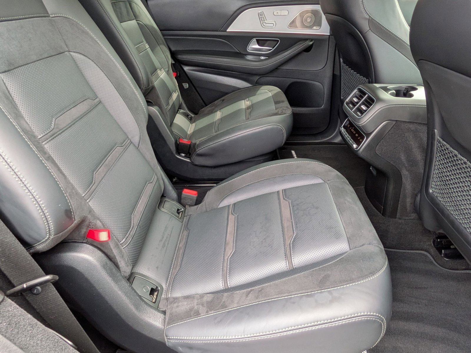 Used 2024 Mercedes-Benz GLS 63 AMG 4MATIC image 19
