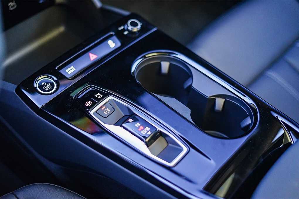 New 2025 Audi A6 e-tron Premium image 23